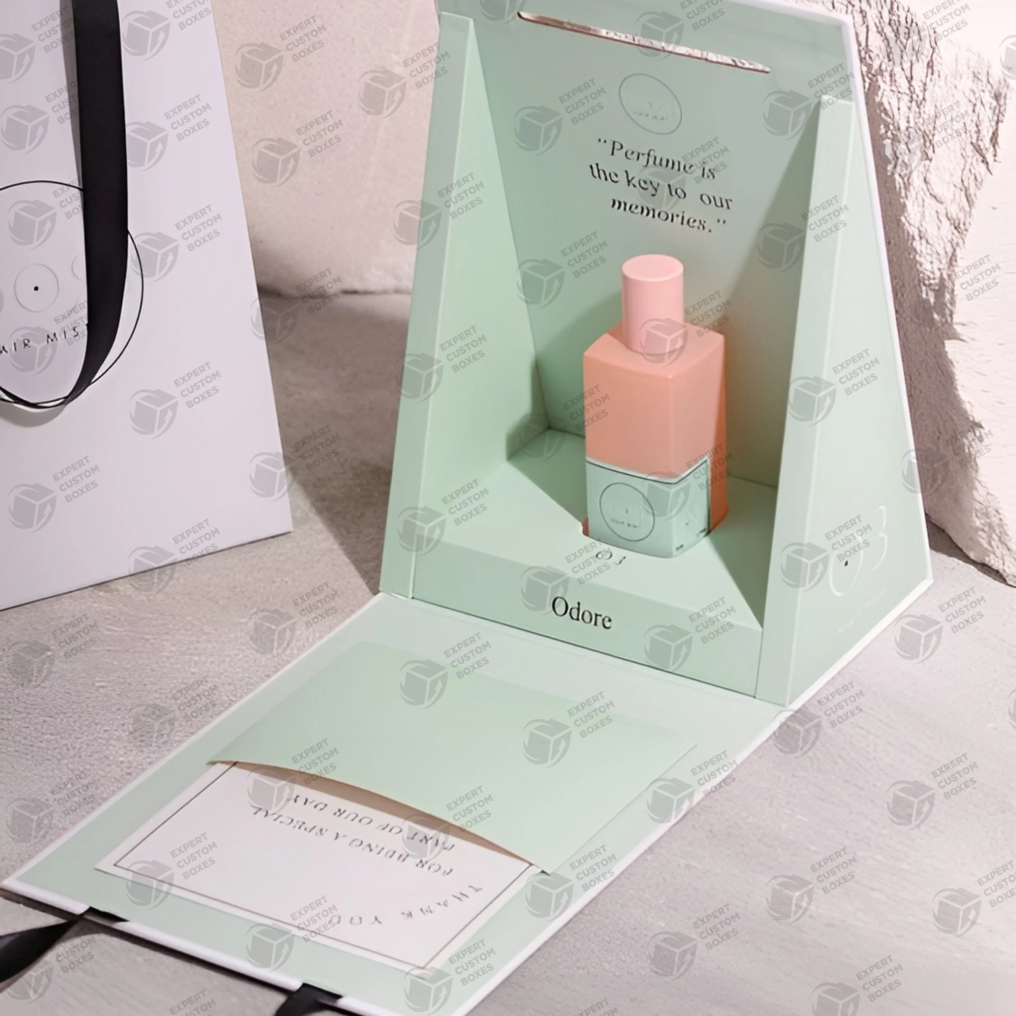 luxury-cosmetics-packaging-boxes.webp